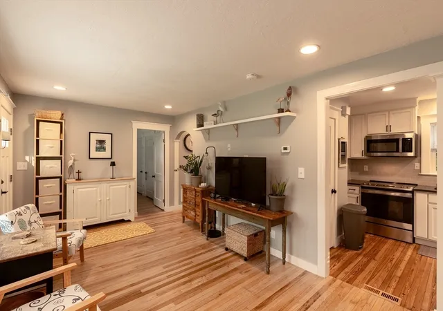 Photo 4 of Single family home for sale at 4 Glenwood Ave, Foxboro, MA 02035 | MLS# 73551160 | Listing updated on 2026-09-01