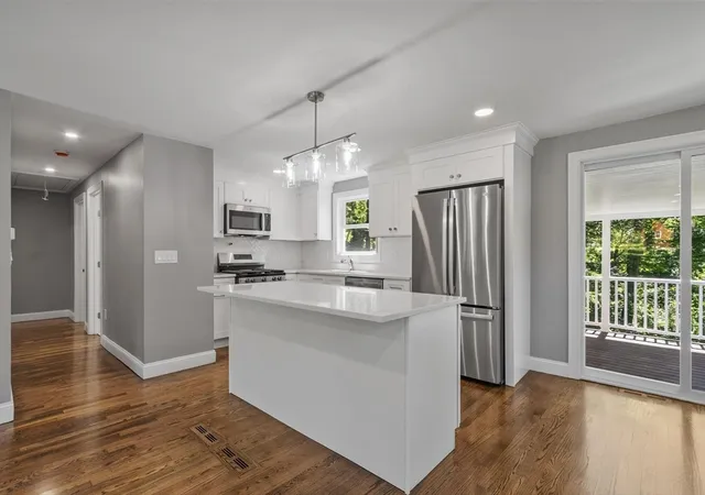 Photo 3 of Single Family Residence at 62 Queensland Rd, North Billerica, MA 01862 | MLS# 73563714 | | Sold on 2026-09-18