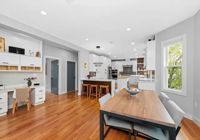 Listing Photo 4 - Condo for sale in building located at 61 Paul Revere Rd, Arlington, MA 02476 - Unit #2