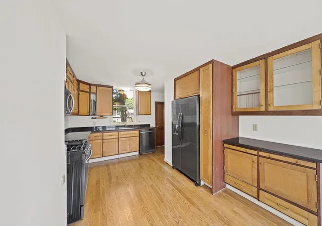 Homes for sale in Hull, MA | 14 L St, Hull, MA 02045 | MLS# 73534001