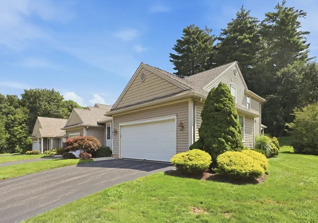 1st image of 341 Pinehurst Dr #341, East Longmeadow, MA 01028 | MLS# 73562716