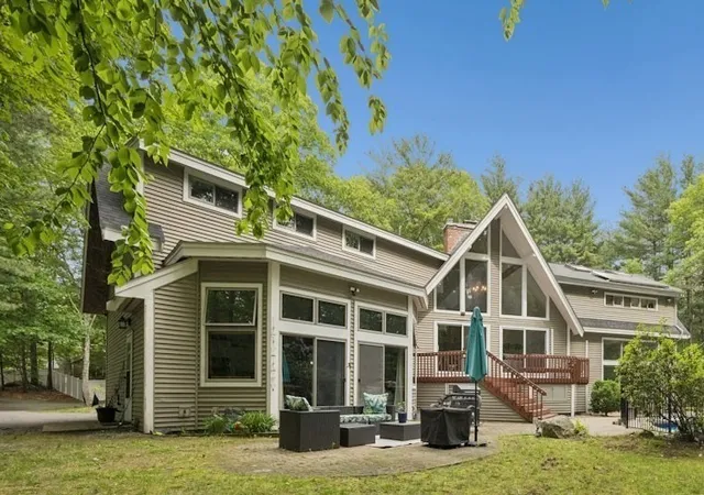 2nd image of 10 Cold Harbor Dr, Northborough, MA 01532 | MLS# 73526792