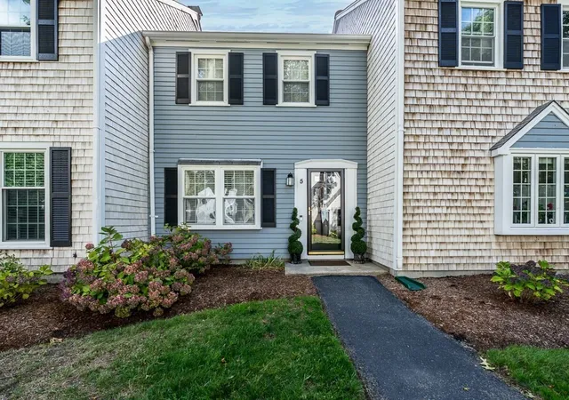 Condominium at 441 Buck Is Rd #E5, West Yarmouth, MA 02673 | MLS# 73431719 |  | Sold on 2025-11-06