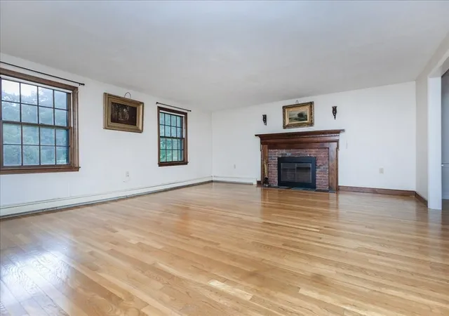 5th image of 37 Kathleen Dr, Andover, MA 01810 | MLS# 73556161