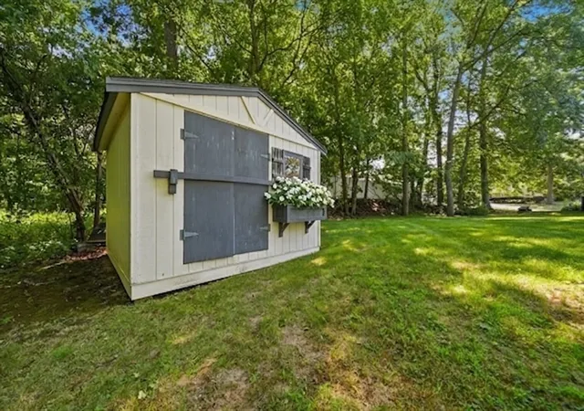24th image of 34 Cornell Rd, Danvers, MA 01923 | MLS# 73564588