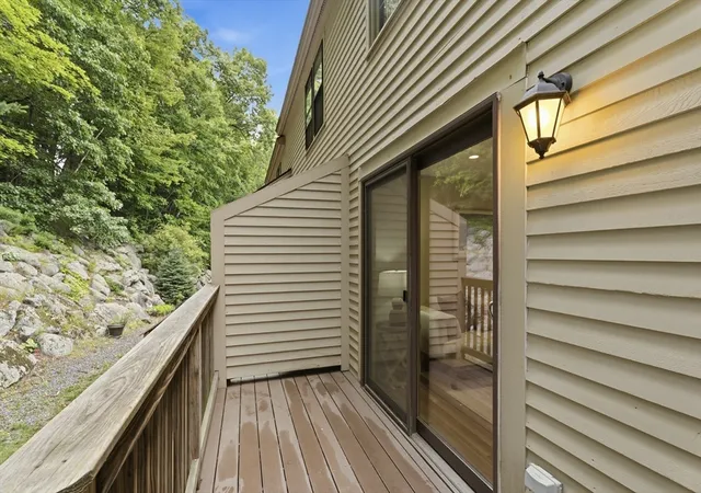 3rd image of 140 Morgan Dr, Haverhill, MA 01832