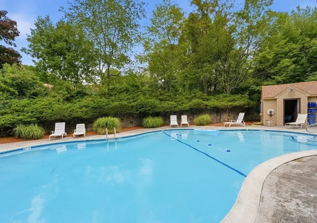 4th image of 140 Morgan Dr, Haverhill, MA 01832