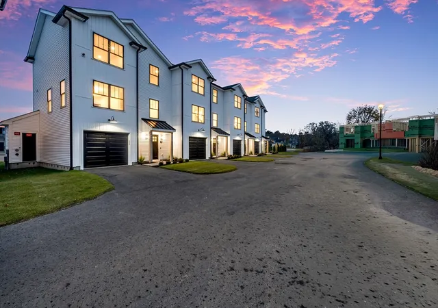 2nd image of 32 Birch Brk Rd, Lynn, MA 01905