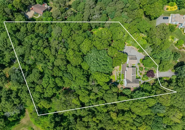 2nd image of 69 Martingale Ln, Brewster, MA 02631 | MLS# 73549410