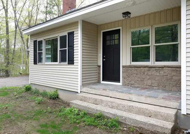 Homes for sale in Dover, NH | 50 Piscataqua Rd, Dover, NH 03820 | MLS# 73529948