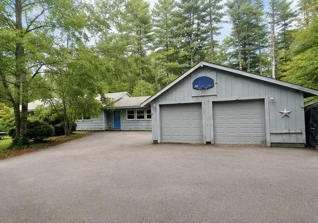 Homes for sale in Carver, MA | 77 Center St, Carver, MA 02330 | MLS# 73524119