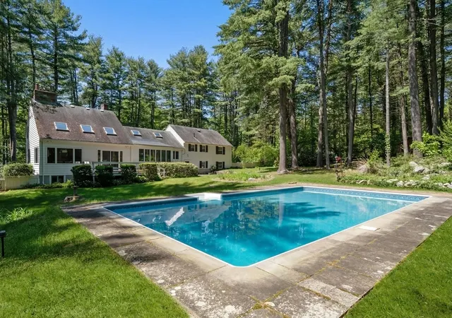 2nd image of 242 Winter St, Weston, MA 02493 | MLS# 73526239