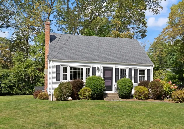 Homes for sale in Plainville, MA | 60 School St, Plainville, MA 02762 | MLS# 73524307