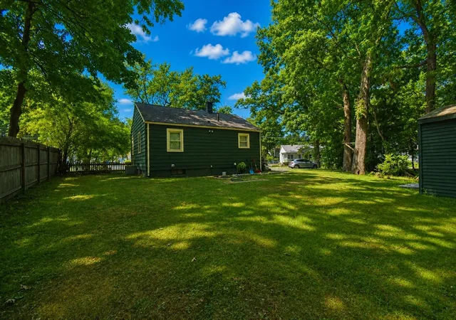 29th image of 143 Stuart St, Springfield, MA 01119 | MLS# 73567325