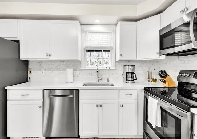 4th image of 18 Mayflower Rd, Northborough, MA 01532 | MLS# 73507722