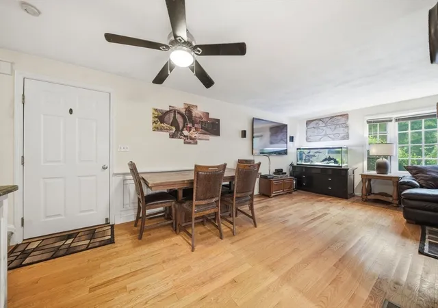 3rd image of 8 Quail Run #8, Tewksbury, MA 01876 | MLS# 73558497