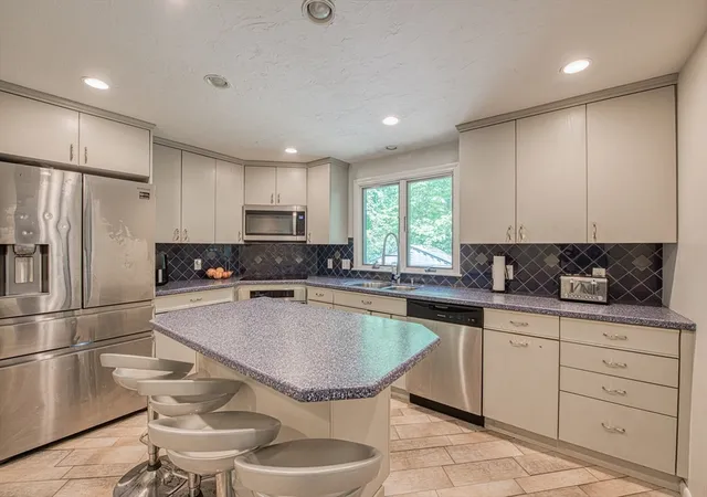 Homes for sale in Sharon, MA | 54 Barefoot Hill Road, Sharon, MA 02067 | MLS# 73533371