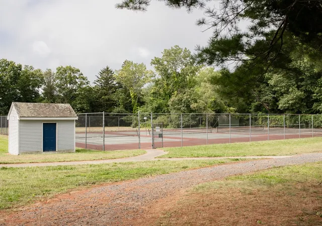 Homes for sale in Duxbury, MA | 26 Bay Farm Rd, Duxbury, MA 02332 | Houzeo