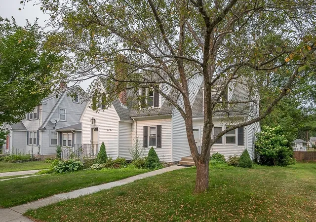 Photo 2 of Sale Pending at 41 Dellwood Rd, Worcester, MA 01602 | MLS# 73552527 | Listing updated on 2026-09-03