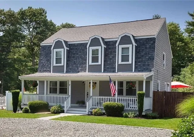 1st image of 7 Oak St, Marion, MA 02738 | MLS# 73474950