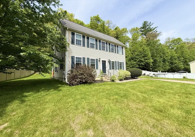 Homes for sale in Warren, MA | 222 Bridge St, Warren, MA 01083 | MLS# 73515616