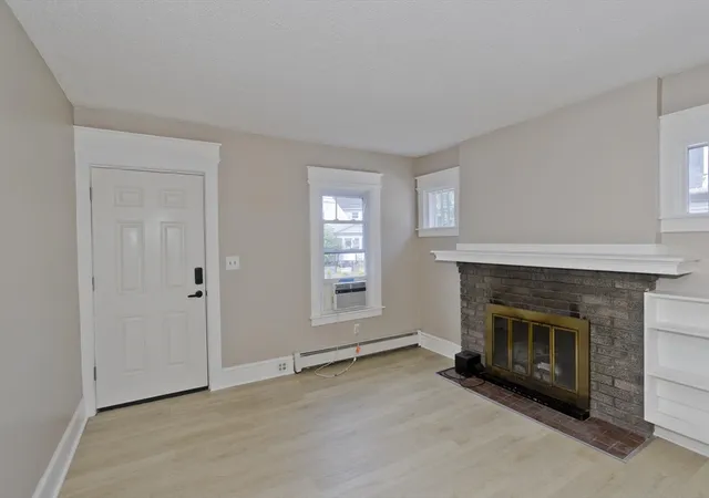 Photo 3 of Sale Pending at 121 Dorset St, Springfield, MA 01108 | MLS# 73545220 | Listing updated on 2026-09-11
