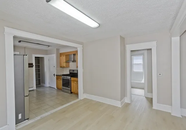 Photo 4 of Sale Pending at 121 Dorset St, Springfield, MA 01108 | MLS# 73545220 | Listing updated on 2026-09-11