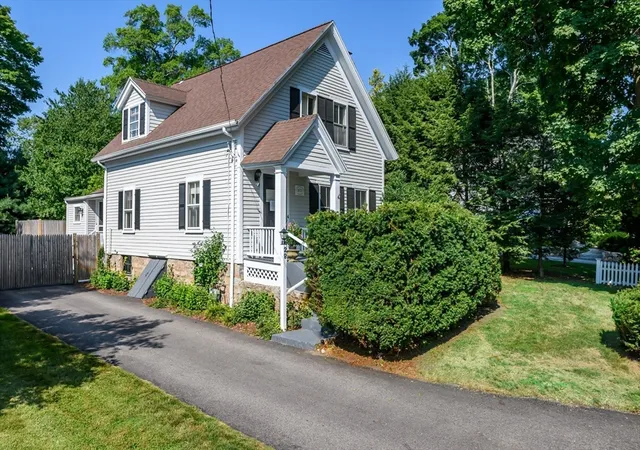1st image of 29 Cottage Street, Wellesley, MA 02482 | MLS# 73562667