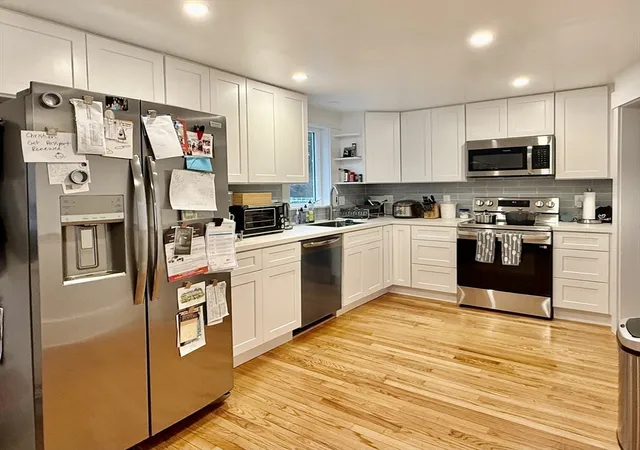 Photo 3 of Single family home for sale at 20 Alma Rd, Burlington, MA 01803 | MLS# 73564533 | Listing updated on 2026-08-21