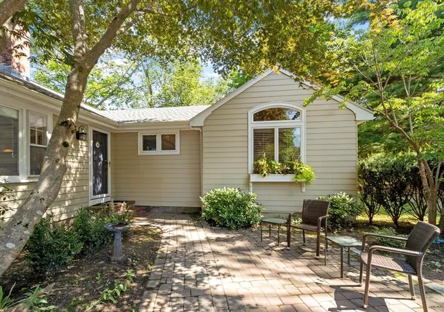 Photo 2 of Sale Pending at 5 Hemlock St, Beverly, MA 01915 | MLS# 73555618 | Listing updated on 2026-08-18