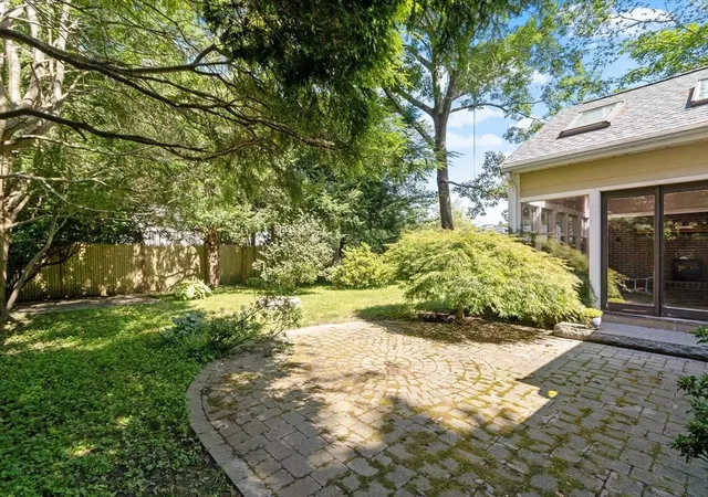 Photo 3 of Sale Pending at 5 Hemlock St, Beverly, MA 01915 | MLS# 73555618 | Listing updated on 2026-08-18
