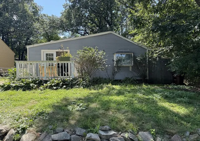 1st image of 32 Hamilton Ter, Georgetown, MA 01833 | MLS# 73563496