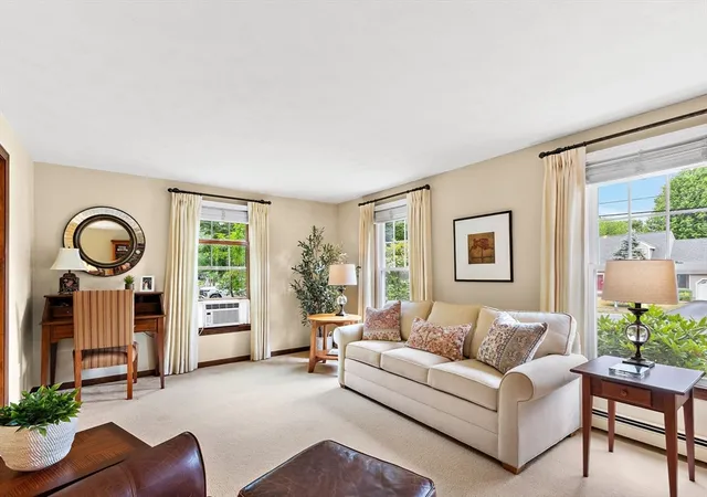 5th image of 8 Donato Dr, Franklin, MA 02038 | MLS# 73540810