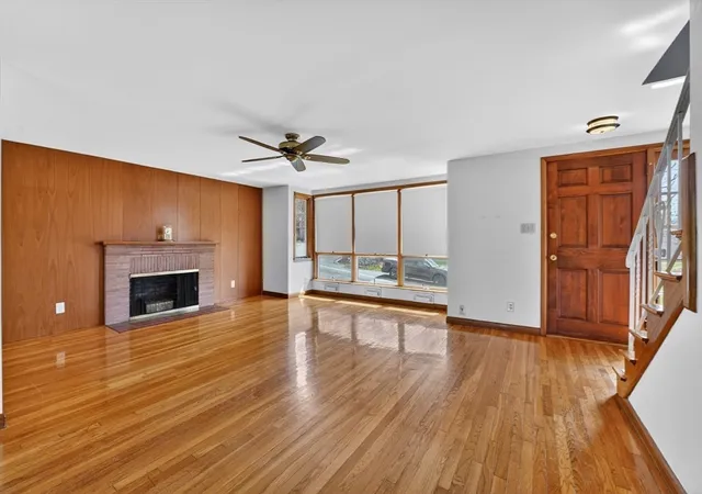 3rd image of 6 Desmond Dr, Nahant, MA 01908 | MLS# 73506158