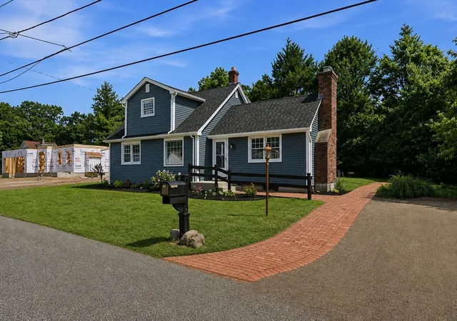Photo 2 of Sale Pending at 101 Smith Ave, East Longmeadow, MA 01028 | MLS# 73565992 | Listing updated on 2026-09-05