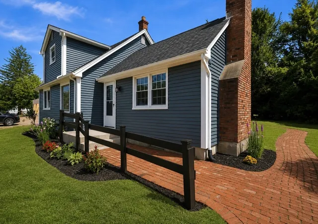 Photo 3 of Sale Pending at 101 Smith Ave, East Longmeadow, MA 01028 | MLS# 73565992 | Listing updated on 2026-09-05