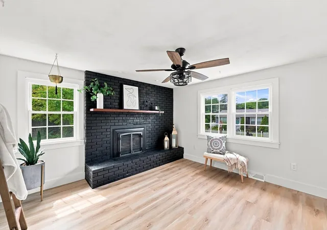 Photo 4 of Sale Pending at 101 Smith Ave, East Longmeadow, MA 01028 | MLS# 73565992 | Listing updated on 2026-09-05
