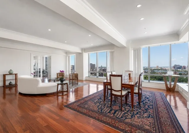 2nd image of 2 Avery Street #21E, Boston, MA 02111 | MLS# 73551082