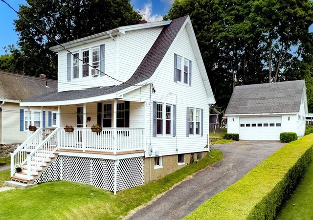 Homes for sale in Gardner, MA | 61 Lovewell Street, Gardner, MA 01440 | MLS# 73541383