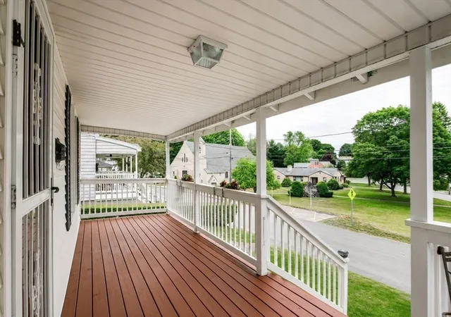 Homes for sale in Gardner, MA | 61 Lovewell Street, Gardner, MA 01440 | MLS# 73541383