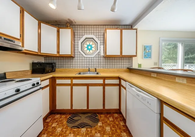 Photo 3 of Single family home for sale at 419 Great Western Rd, Harwich, MA 02645 | MLS# 73559983 | Listing updated on 2026-09-07