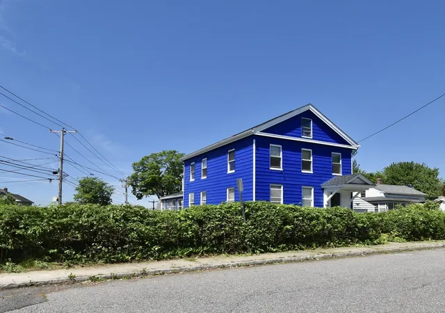 2nd image of 250 School St, Chicopee, MA 01013 | MLS# 73525422