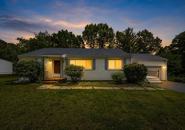 2nd image of 146 Acton Road, Chelmsford, MA 01824 | MLS# 73523705