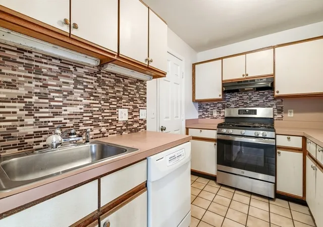 Homes for sale in Boston, MA | 27 Harrison St, Boston, MA 02131