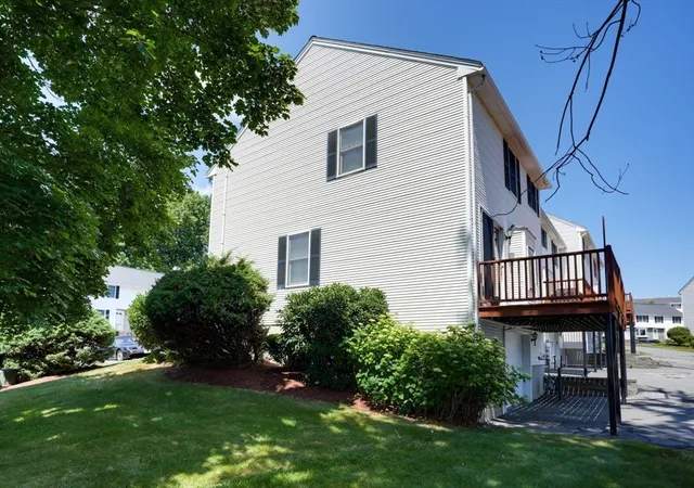 Listing Photo 4 - Condo for sale in building located at 13 Brandee Ln, Methuen, MA 01844 - Unit #24