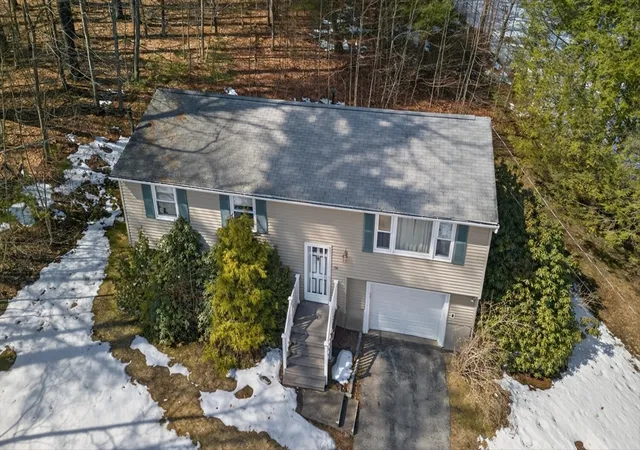 Homes for sale in Oxford, MA | 136 Dudley Rd, Oxford, MA 01540 | MLS# 73527984