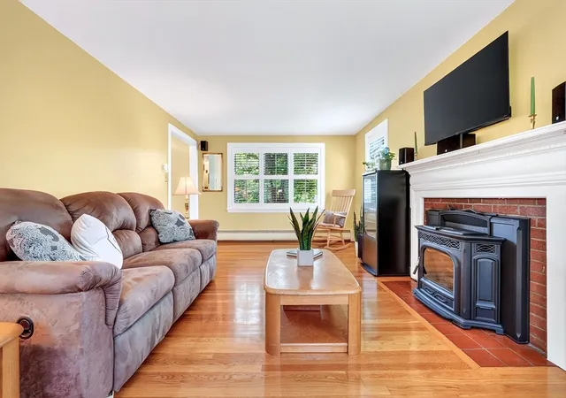 5th image of 122 Altamont Ave, Melrose, MA 02176 | MLS# 73540834