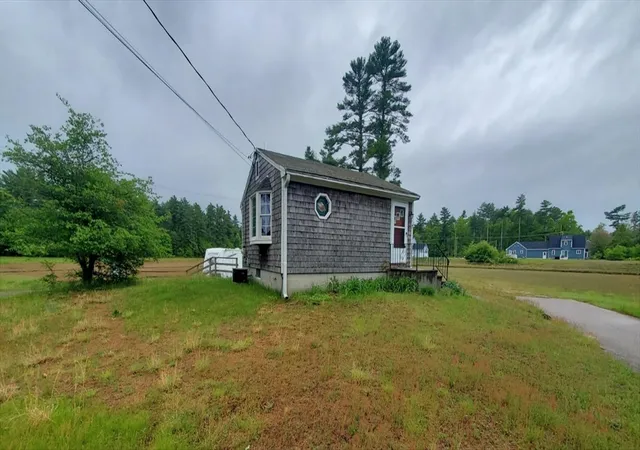 Homes for sale in Carver, MA | 7 Lakeview St, Carver, MA 02330 | MLS# 73523349