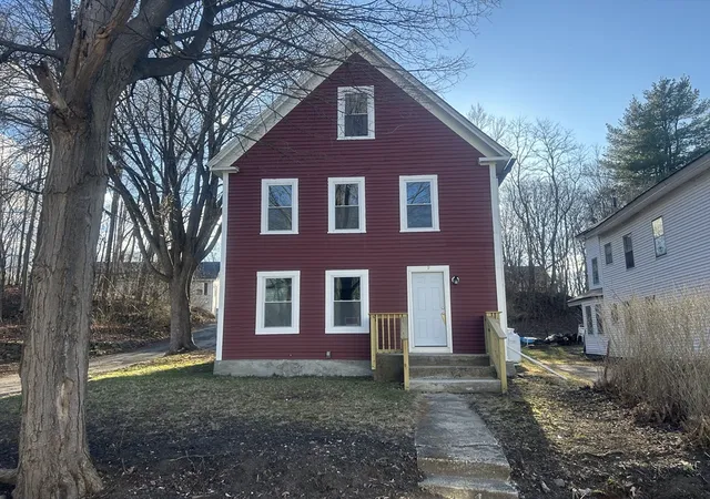 3rd image of 19 Pine St, Whitinsville, MA 02021