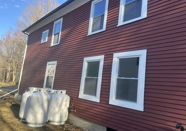 4th image of 19 Pine St, Whitinsville, MA 02021